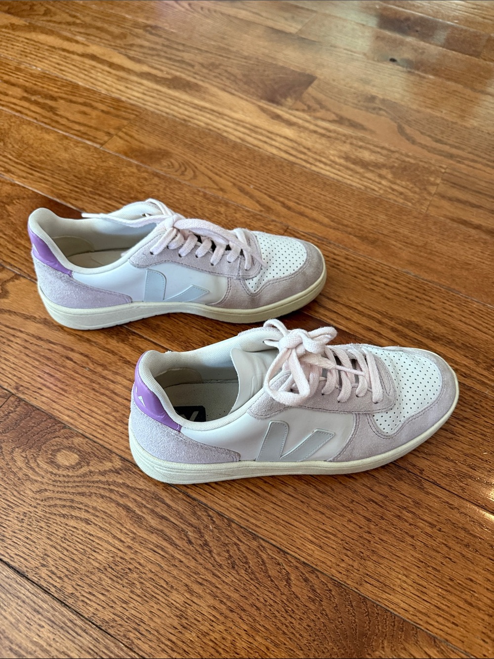 Veja Women's V-10 Low-Top Sneakers in Light Lavender and White